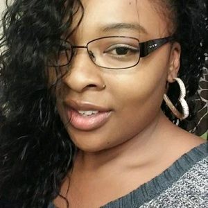 Meet your Posher, Lashone